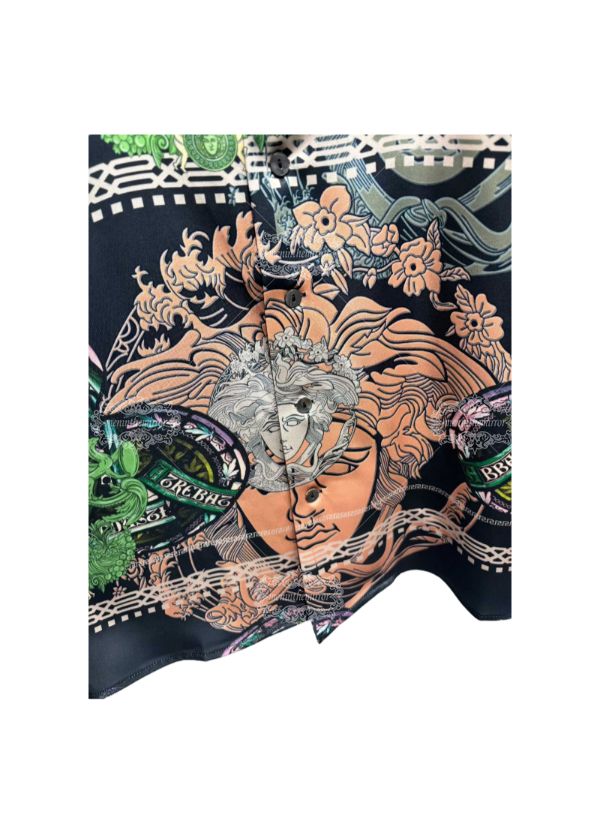 Luxury Baroque Medallion Print Short Sleeve Shirt | Silk-Touch Breathable Men's Resort Wear