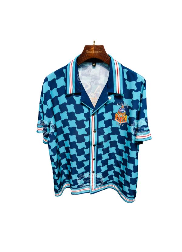 भूमध्यसागरीय ज्यामितीय प्रिंट शर्ट | एक्वा ब्लू आर्किटेक्चर रिज़ॉर्ट