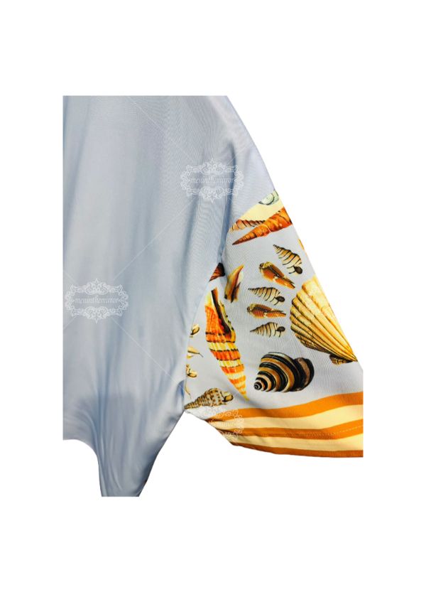 हल्का नीला सीशेल मैरीटाइम प्रिंट शर्ट | रेट्रो रिज़ॉर्ट शॉर्ट