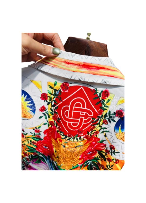 White Green Natural Lux Crest Tea | Gallery Lux