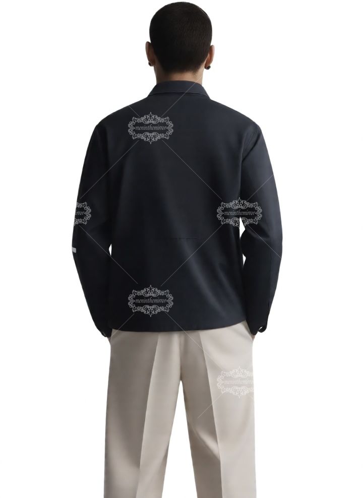 काली अमीरी स्क्रिप्ट लोगो शर्ट | अवकाश कॉलर