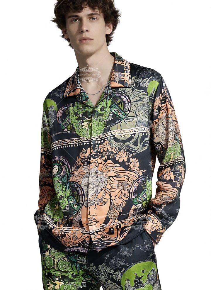 Luxury Baroque Medallion Print Short Sleeve Shirt | Silk-Touch Breathable Men's Resort Wear